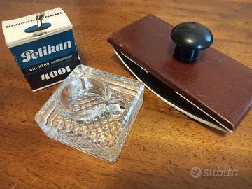 Calamaio vintage in vetro pesante e tampone