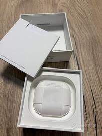 Apple airpods 4 nuove garanzia due anni