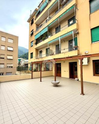3 LOCALI A GENOVA