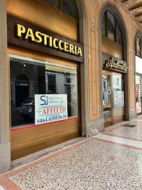 Rovereto- locale ampio in centro