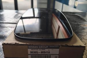 VETRO SPECCHIO NISSAN CABSTAR F24 / RENAULT MAXITY