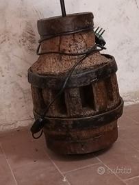 Lampada in legno rustica 