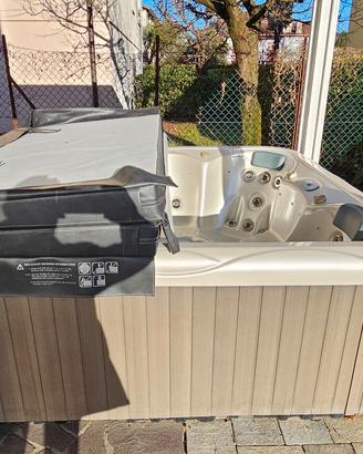 idromassaggio jacuzzi da esterno