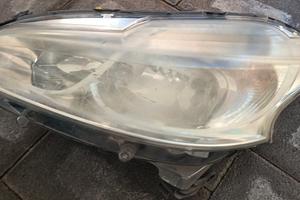 per Peugeot 208 faro sx più tre coppette da 15 