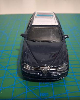modellino 1/43 newray alfa roemo 156 sw carabinier