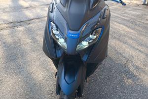 I SCOOTER TMAX 560