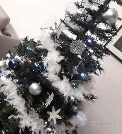 Albero di natale mt 1.60 compreso di  addobbi
