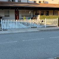 Staccionata in legno con cancello
