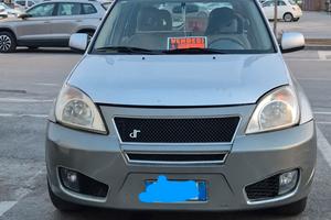 DR5 del 2009 è un SUV compatto