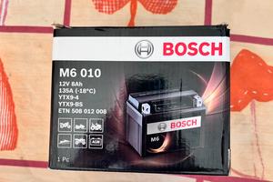 Batteria bosch M6 010