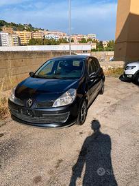 Clio serie III anno 2006