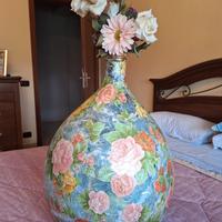 vaso decorato in vetro 