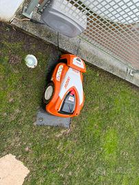Robot tosaerba Stihl RMI 422