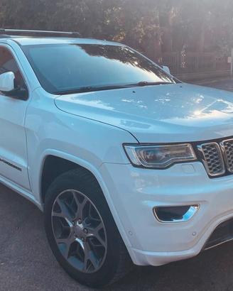 Grand Cherokee Overland
