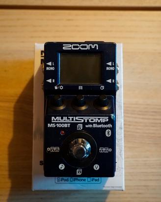 ZOOM MS100 BT pedale multieffeto per chitarra