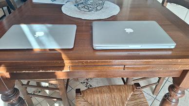 2 Apple Macbooks leggi desc. per informazioni