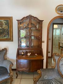 vetrina vintage VXIII secolo in noce