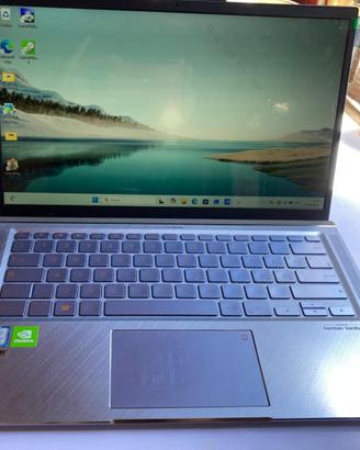 Asus Zenbook Ryzen 5 UM431D revisionato come nuovo