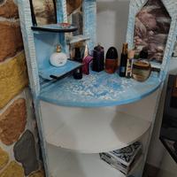 Mobile angolare artigianale