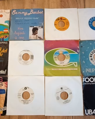 Lotto 83 vinili LP 45 giri e custodie vintage