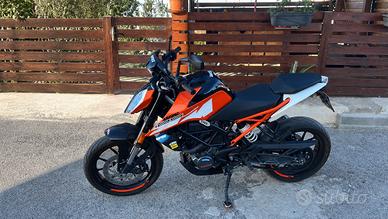 KTM DUKE 125