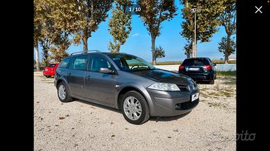 Renault megane. 1.6 16v grandtour speciale extreme