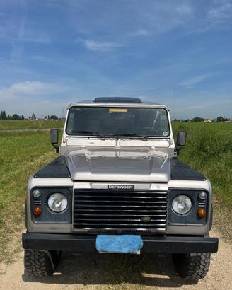 Land Rover Defender 90 s.w. SE td5 luglio 2001