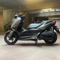 Scooter Yamaha X-Max 300 con ABS del 2017