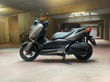 Scooter Yamaha X-Max 300 con ABS del 2017