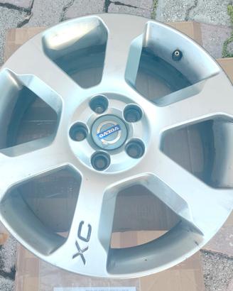 4 cerchi in lega Volvo 17 pollici per XC60 e XC70