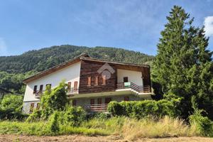 CASA INDIPENDENTE A VALPELLINE