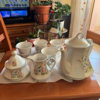 Servizio da té in porcellana