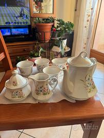Servizio da té in porcellana