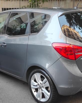 Privato vende Opel Meriva  1400 turbo