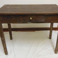 Tavolinetto in legno