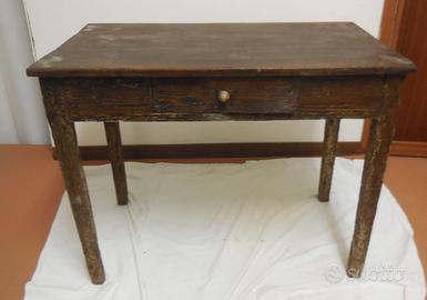 Tavolinetto in legno