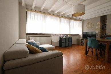 4 LOCALI A ROMANO DI LOMBARDIA