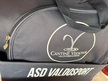 Valdo sport abbigliamento taglia S prezzo trattabi