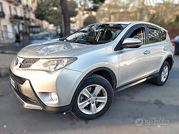 Toyota RAV4 2.0 D-4D|Tagliandata|Gomme nuove|Rev28