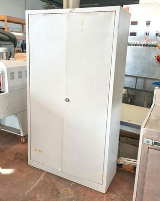armadio porta attrezzi da magazzino usato