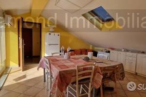 Appartamento con mansarda e garage a Mascali
