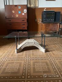 Tavolino da caffè con base a ponte - design unico