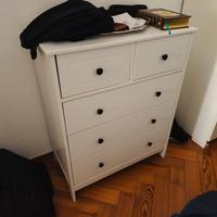 Cassettiera e due comodini