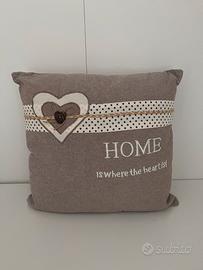 Cuscino 40x40 cm. Nuovo.