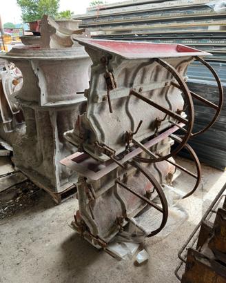 Stampi per manufatti artistici in cemento