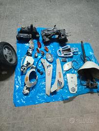 svariati pezzi vespa et2 50 