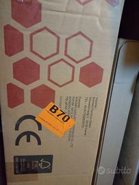 Scrivania Nuova, Bianca, Regolabile in altezza