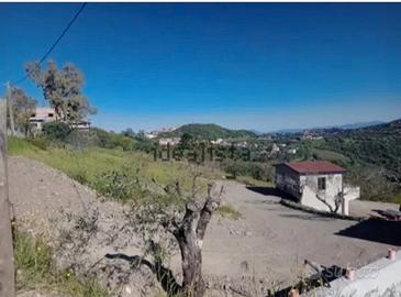 Terreno con fabbricato