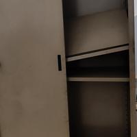 armadio in metallo n.2