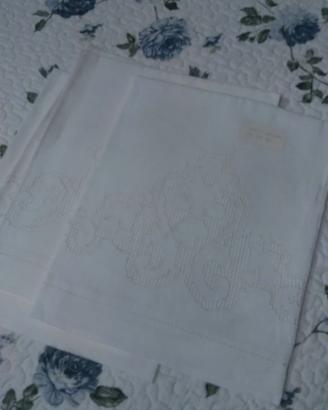 Asciugamani cotone ricamati